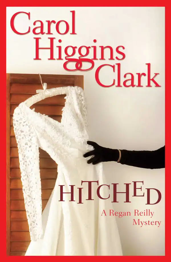 Hitched : A Regan Reilly Mystery