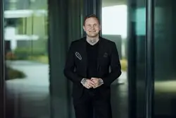 Forfatter Tor-Håkon Gabriel Håvardsen, foto av Astrid Waller